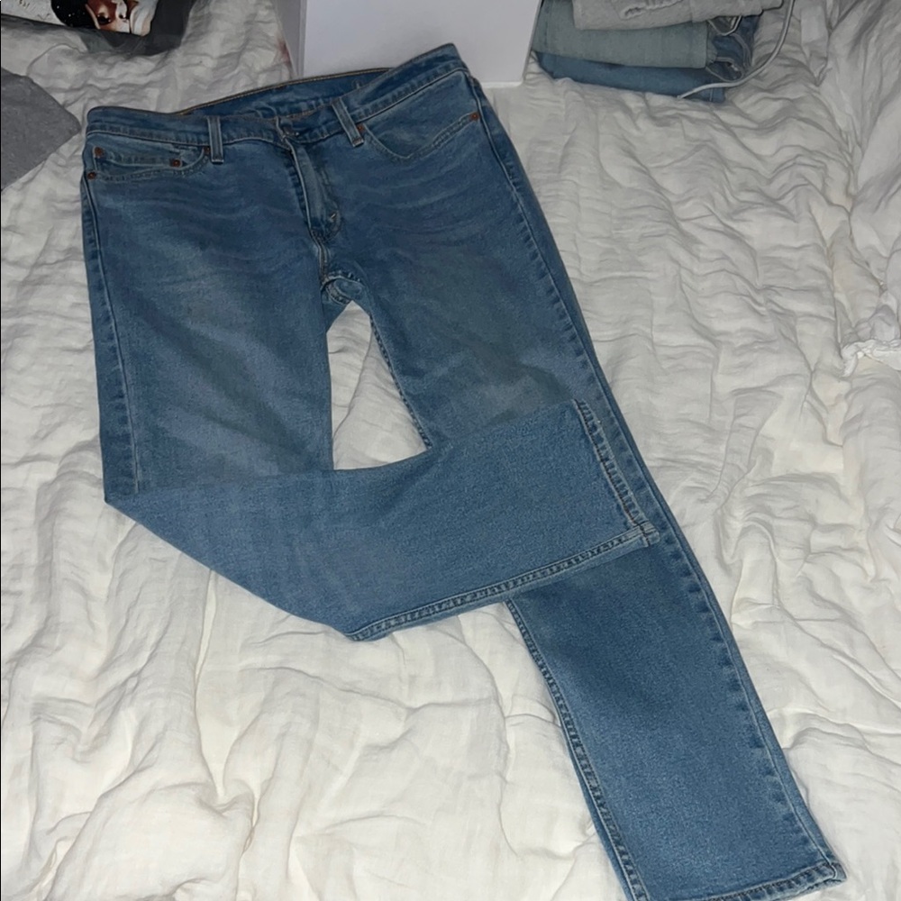 Levis jeans